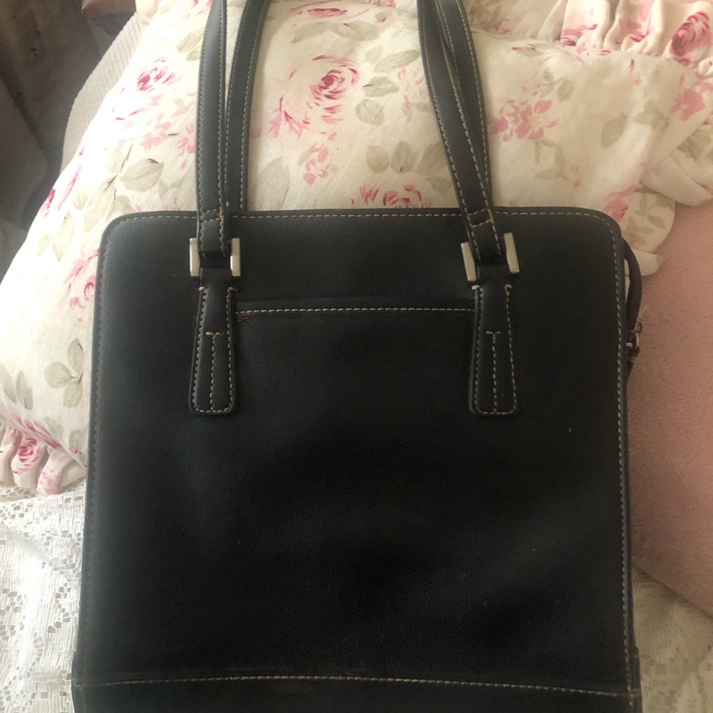 Liz Claiborne Classic Black Leather purse